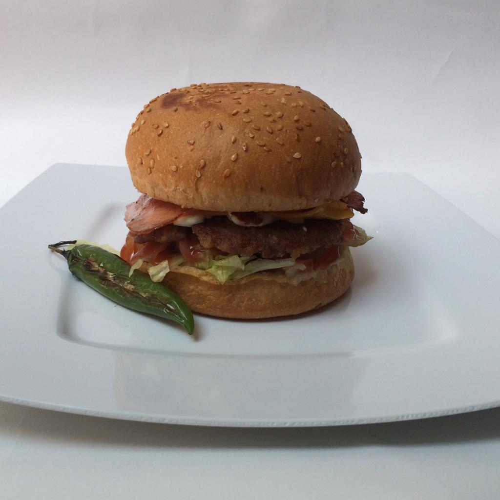 HAMBURGUESA DE ARRACHERA