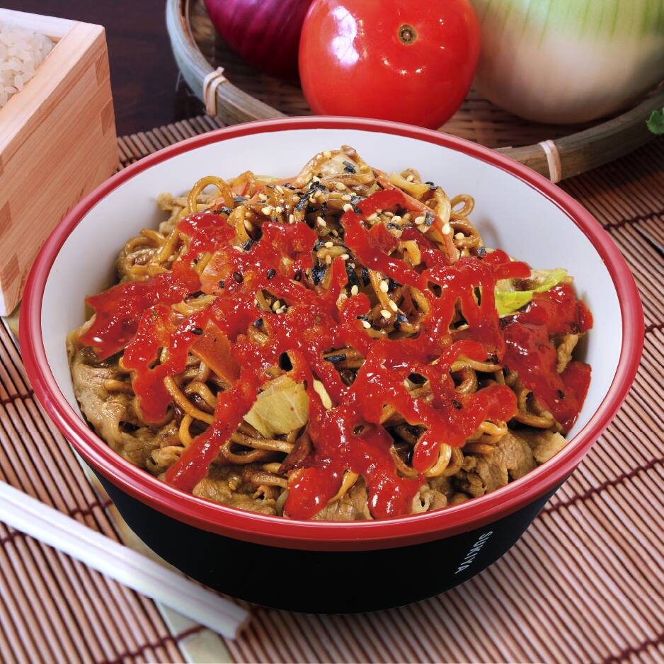 Yakisoba Gyudon con Salsa Picante