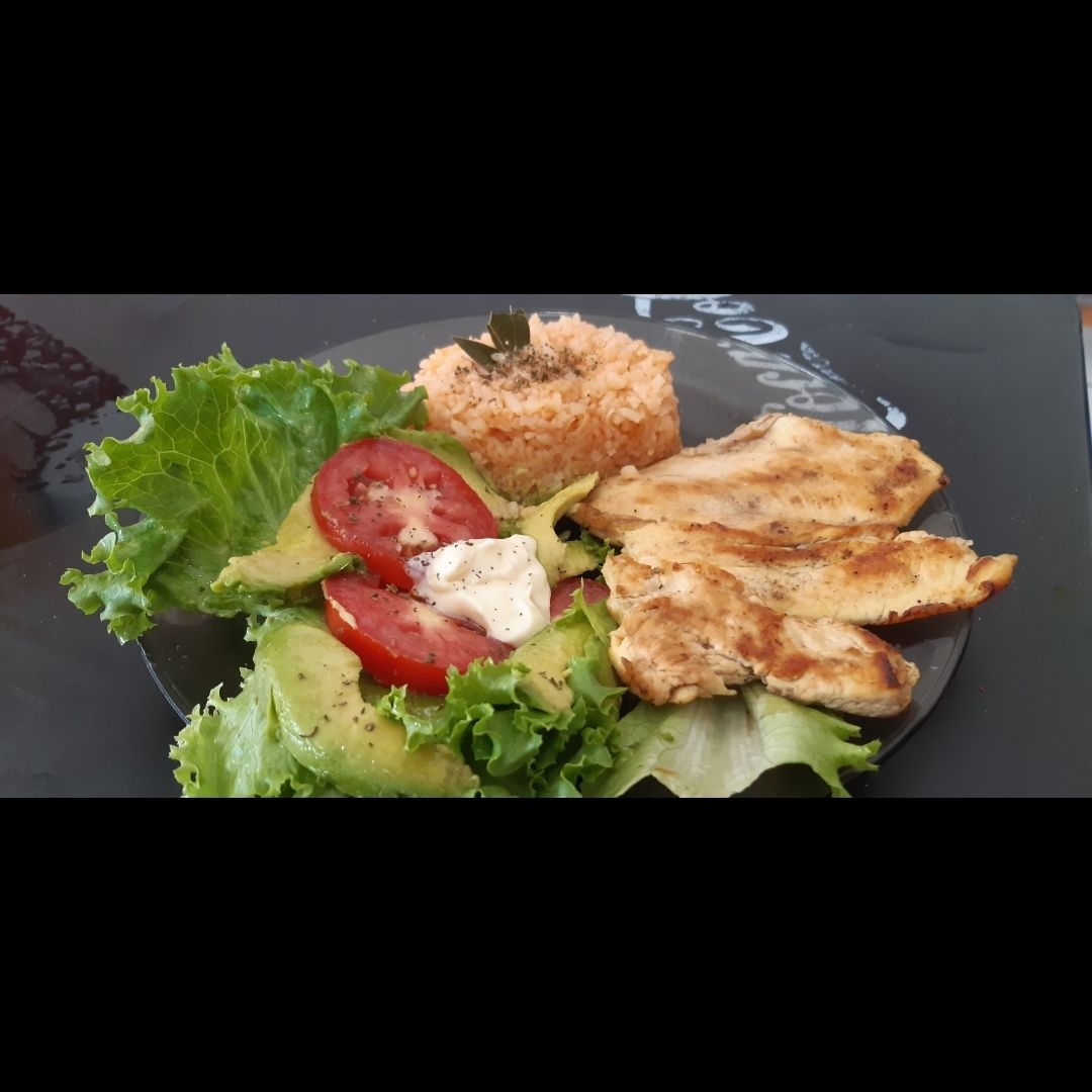 Comida Corrida, El Guisado Varia Cada Dia.
