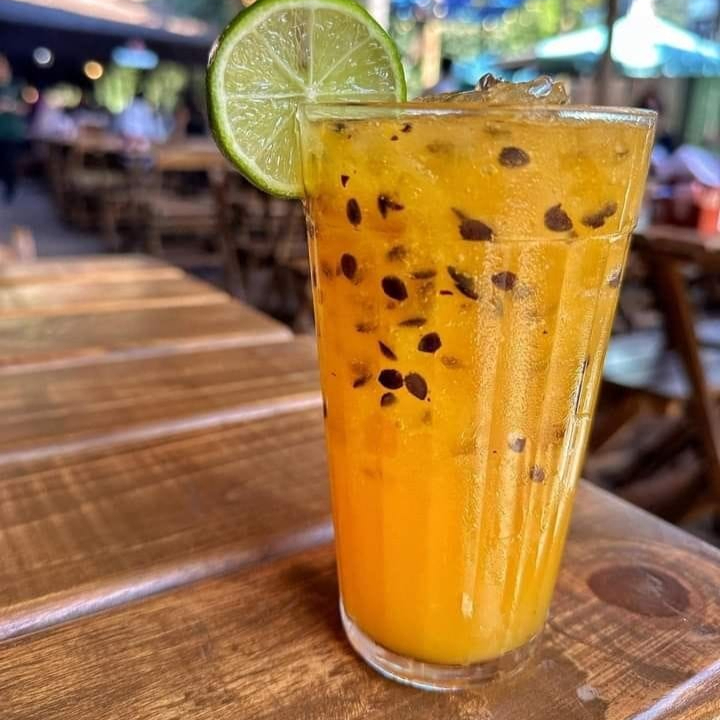 Jugo Natural de Maracuyá en Leche