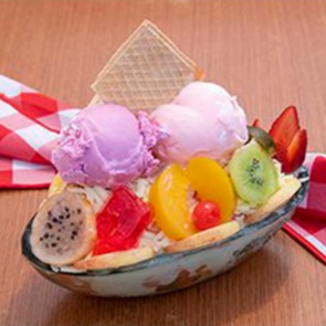 Ensalada de Frutas Especial + Mini + Bebida