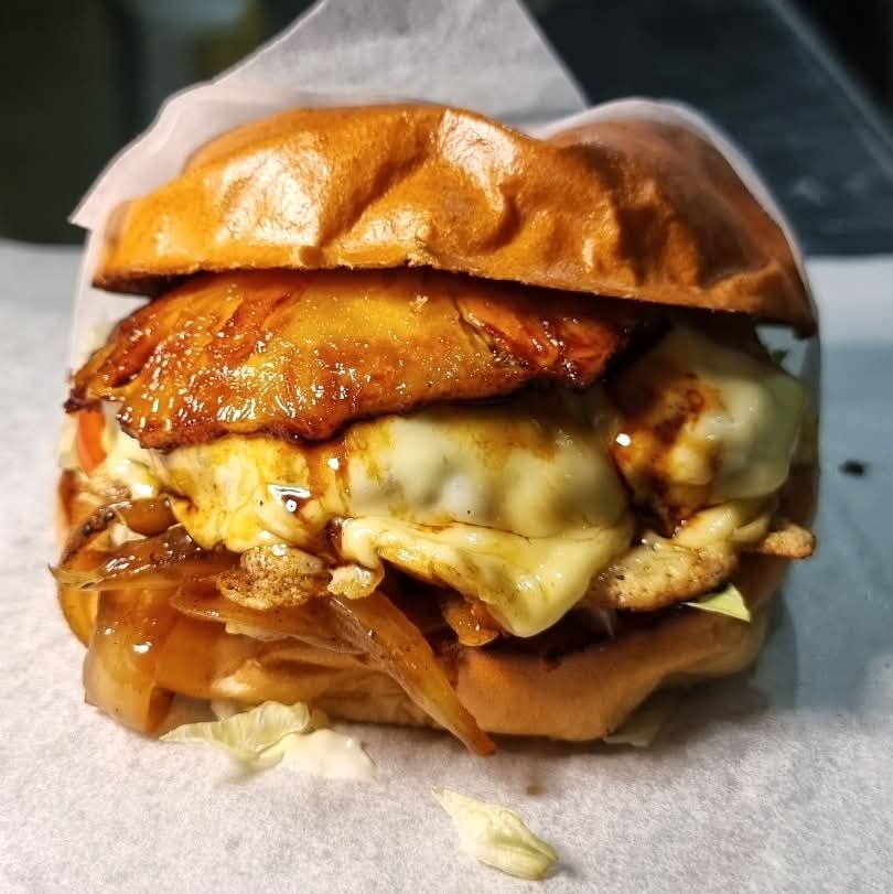 HAMBURGUESA HAWAIANA