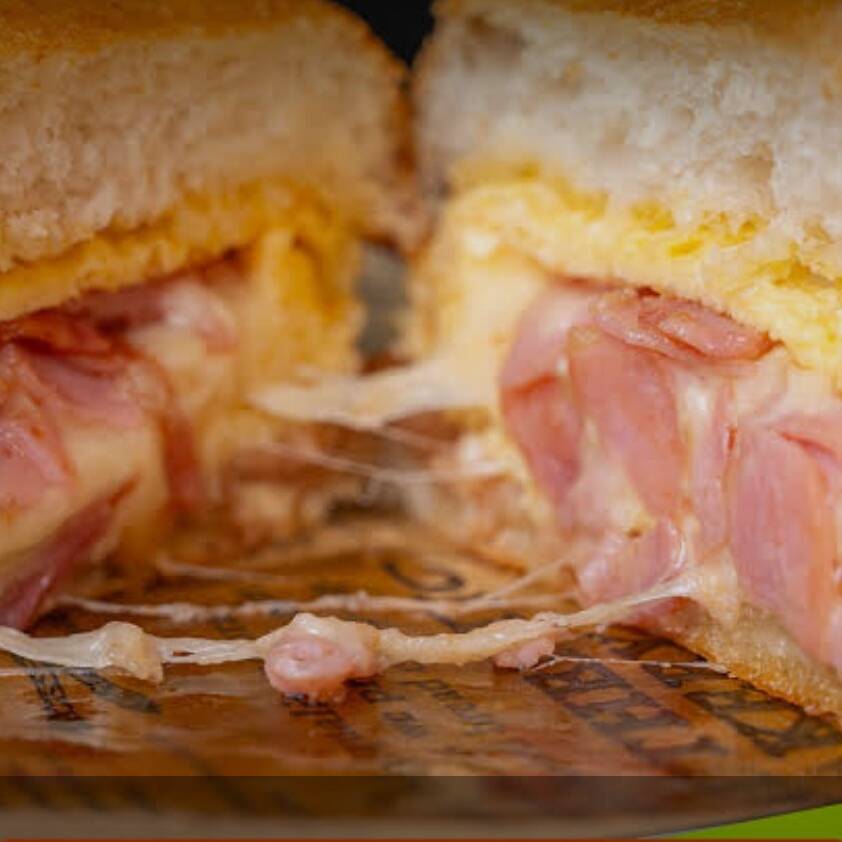 Torta la Huevona y Jamon
