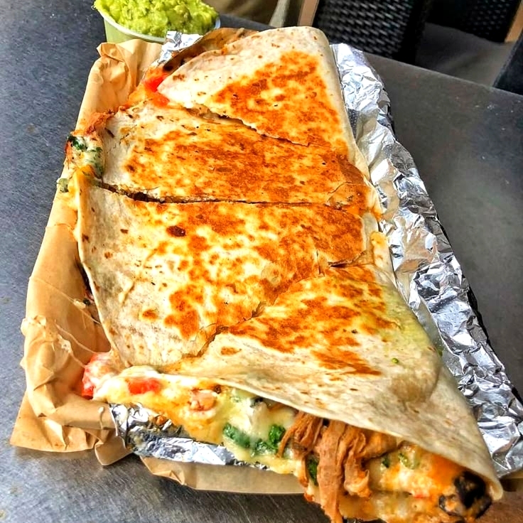 Quesadilla Gigante de Harina