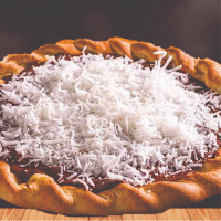 Chocolate com cobertura de coco ralado