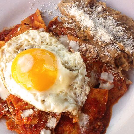 Chilaquiles con Huevo