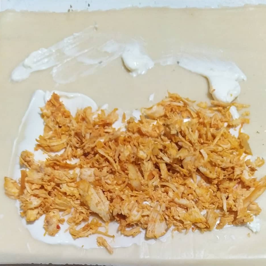 Pastel de FRANGO COM REQUEIJÃO