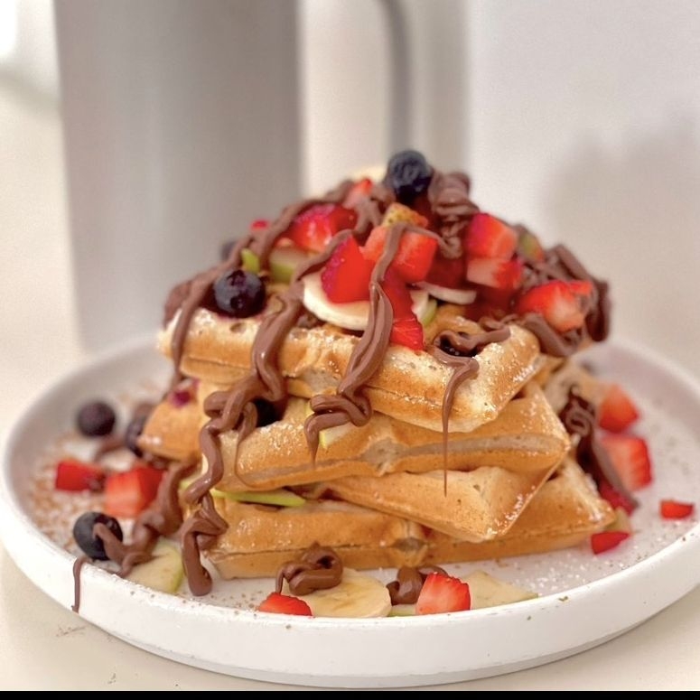 Waffles con Fruta y NUTELLA 🍓