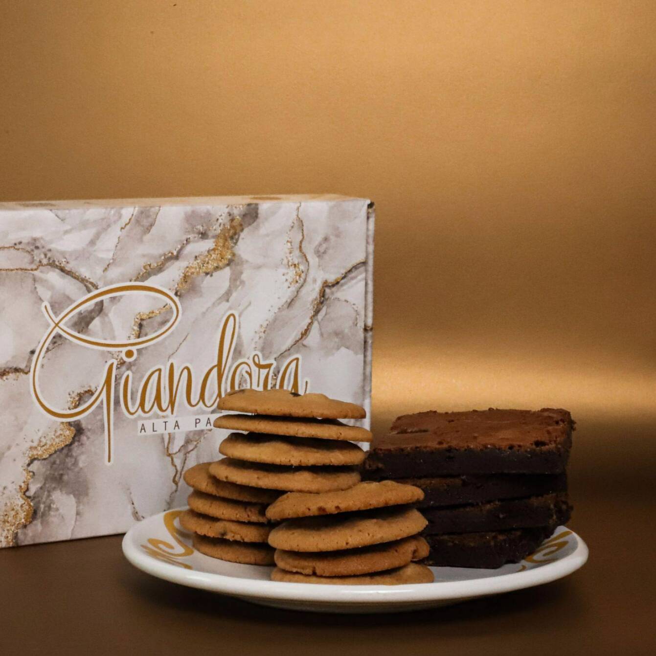 Caja de Chocochips y Brownies