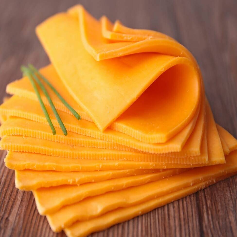 Porção de 100g de queijo prato