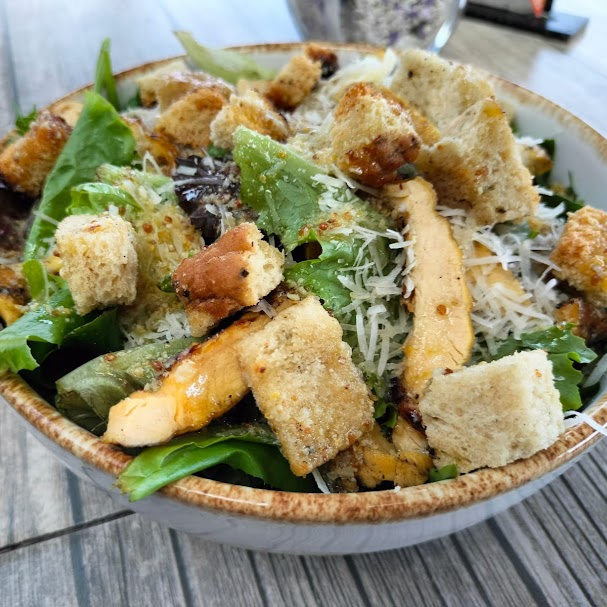 Ensalada Cesar con Pollo