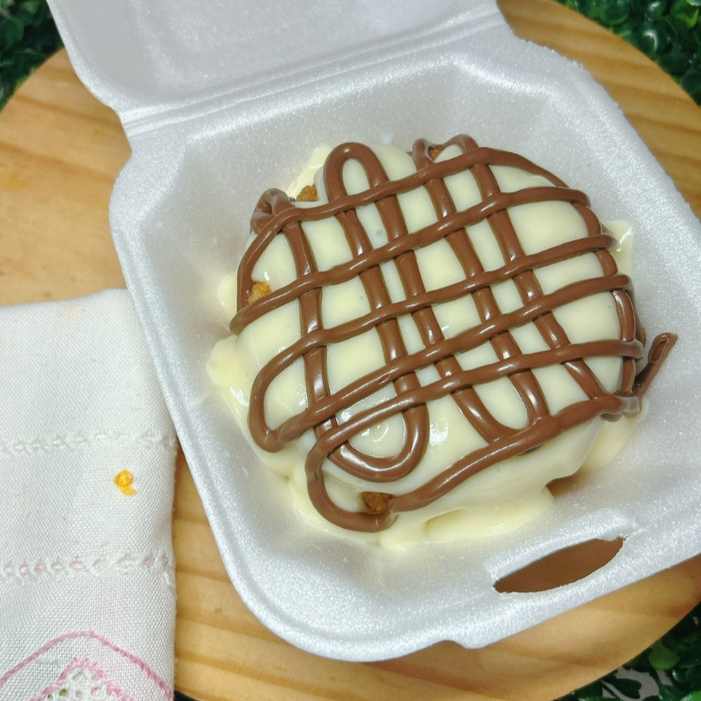 A dose perfeita de doçura para o seu dia. Nosso Mini Vulcão une a leveza do bolo caseiro com uma quantidade exagerada de cobertura artesanal.