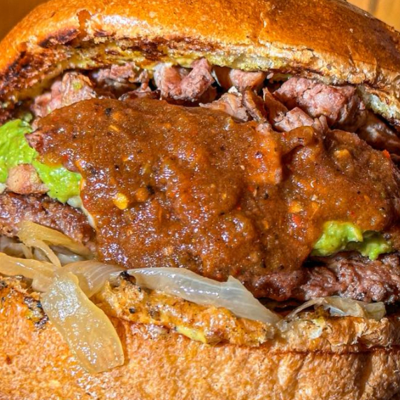 Hamburguesa Con Carne Asada