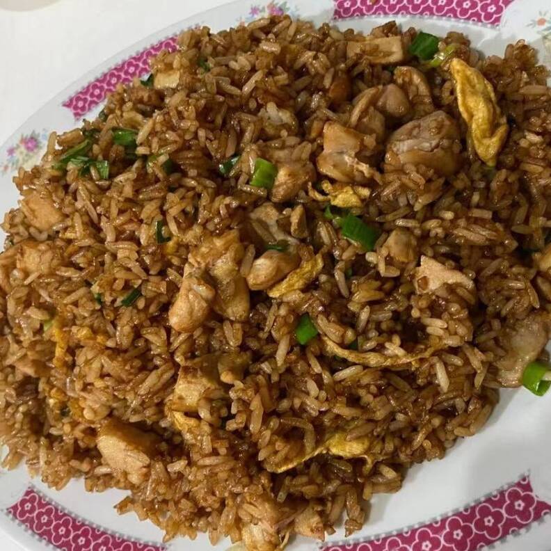 Arroz Frito con Pollo Medio