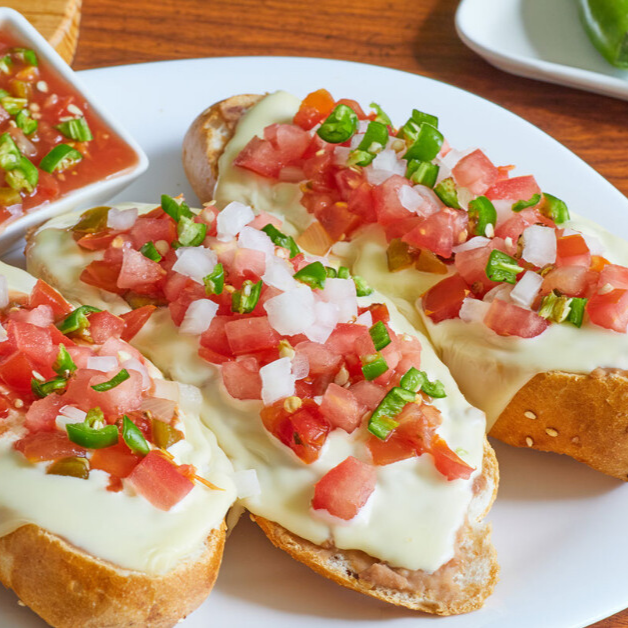 Molletes Frijol y Queso