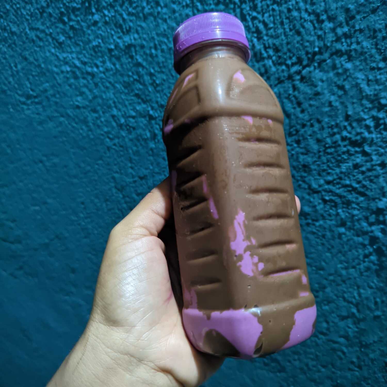 Açaí na Garrafa Cremoso com Ovomaltine – 300ml
Açaí cremoso combinado com o delicioso sabor do Ovomaltine! Uma mistura irresistível, com muita cremosidade e aquele toque crocante e maltado que deixa cada gole ainda mais especial. Perfeito para matar a vontade de um doce delicioso! 😋💜