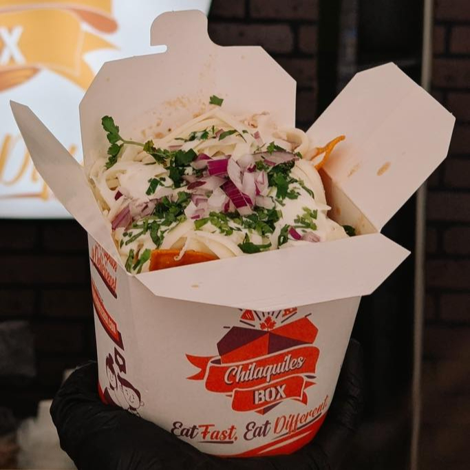 ¡𝗣𝗥𝗢𝗠𝗢! Chilaquiles Box 🥡