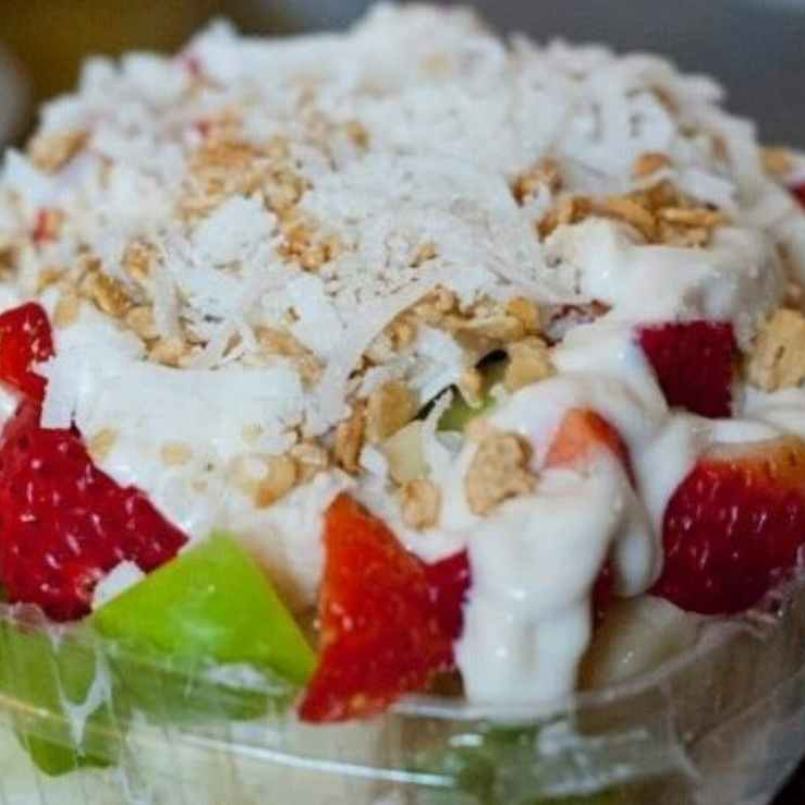 Coctel de Frutas con Crema Batida