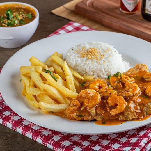 Filé de Peixe c/ molho de Camarão, Arroz e Fritas ou Purê