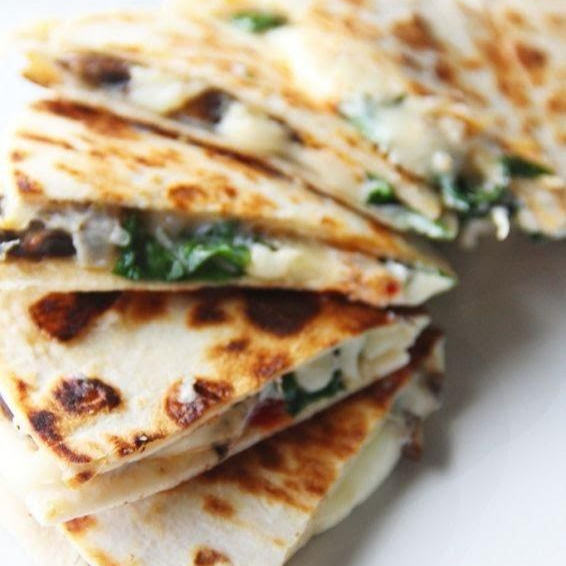 Quesadilla Acompañada