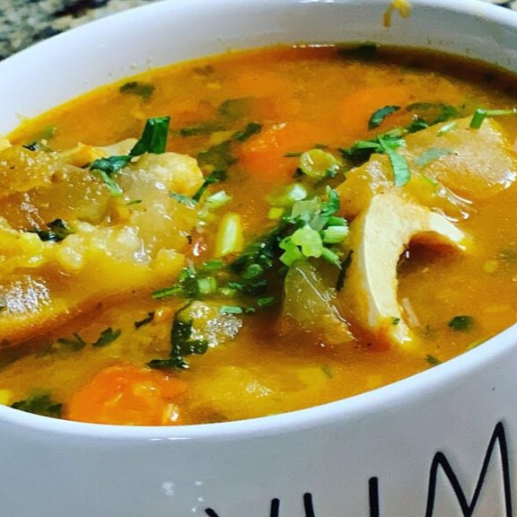 Acompanha cebolinha e torrada