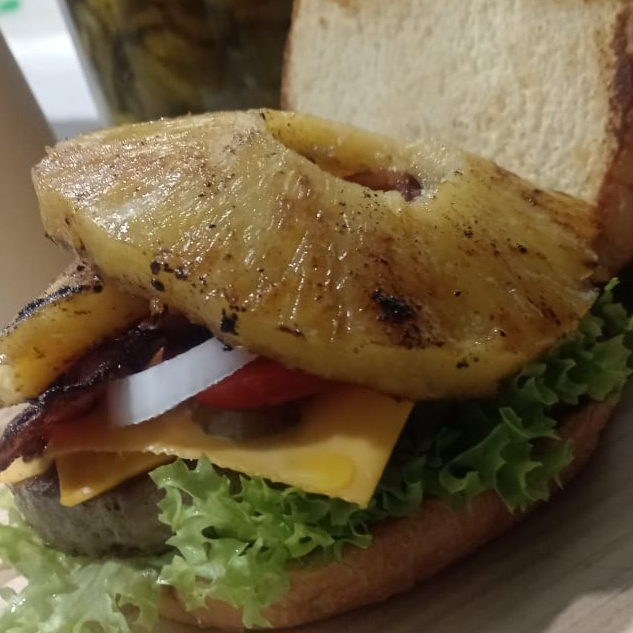 HAMBURGUESA PINEAPPLE