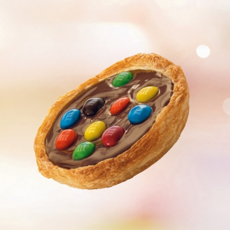 Massa crocante coberta de chocolate com avelã e os divertidos M&M’s por cima. Exclusividade, experimente!