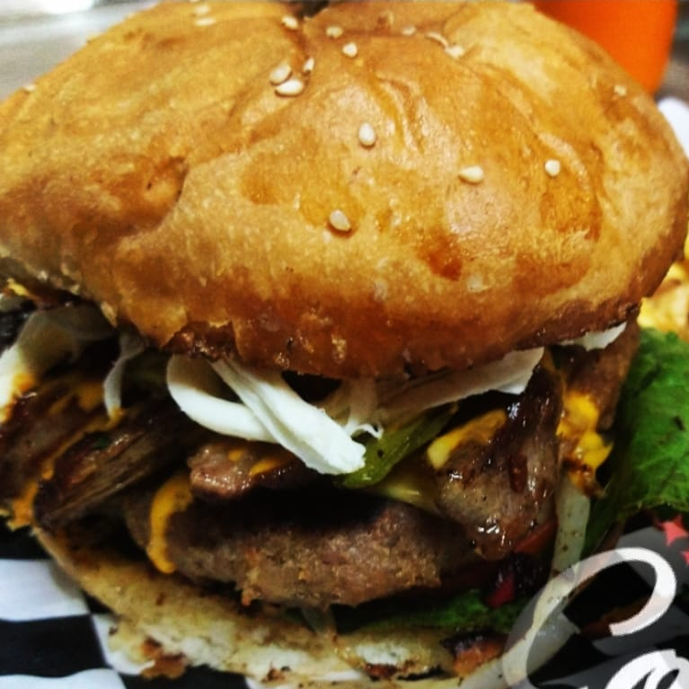 La Arrachera Hamburguesa