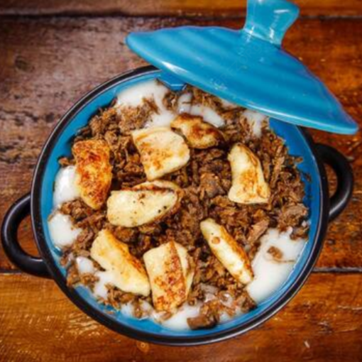 Esse é um dos queridinhos! Creme de Macaxeira com carne de sol desfiada.