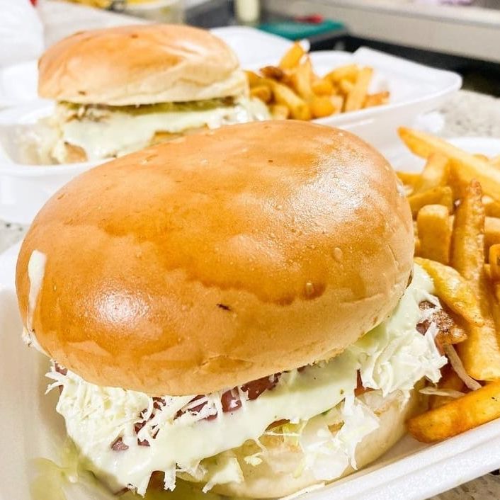 Burger de Pollo  + Papa Frista