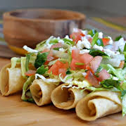 FLAUTAS DE POLLO O QUESO