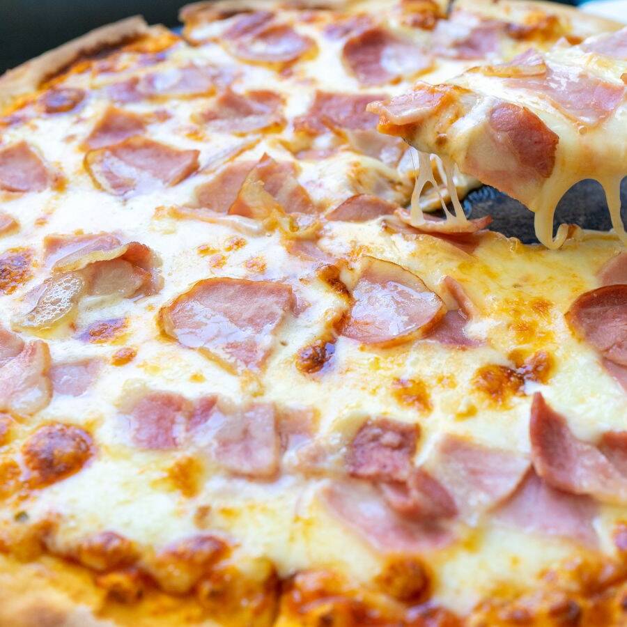 Pizza De Jamon