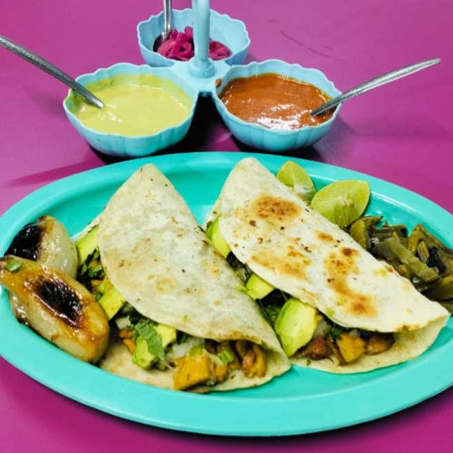 Taco de Harina de Pollo