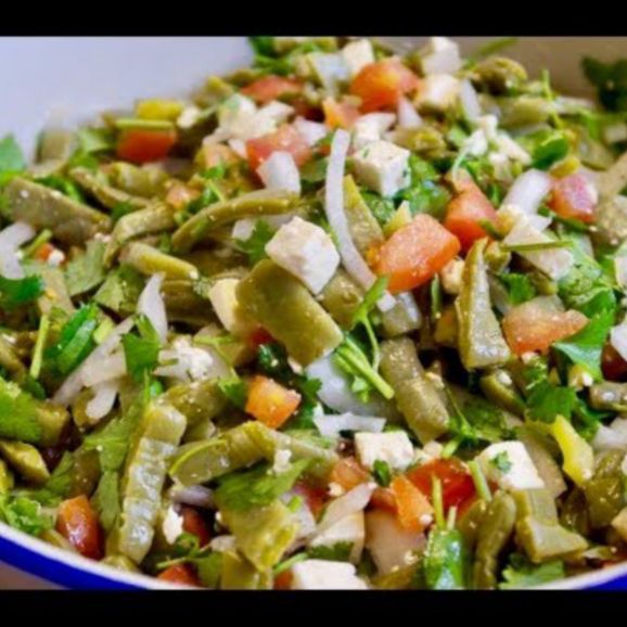 Ensalada de nopales