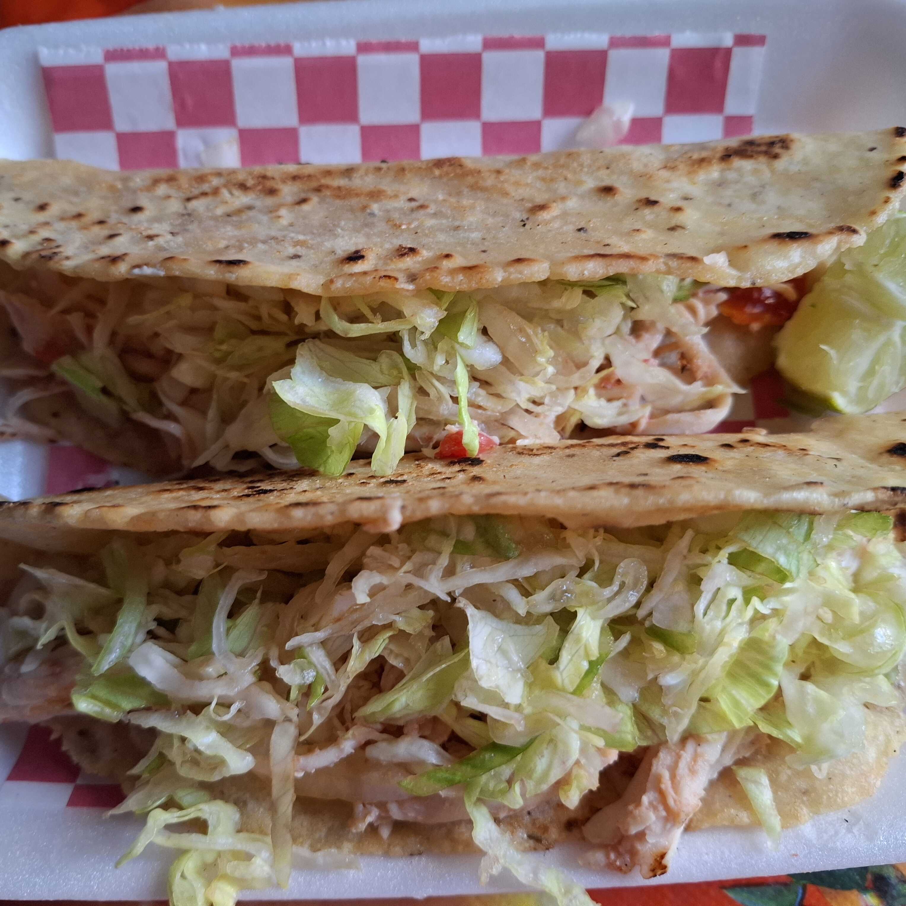 2 QUESADILLAS DE POLLO
