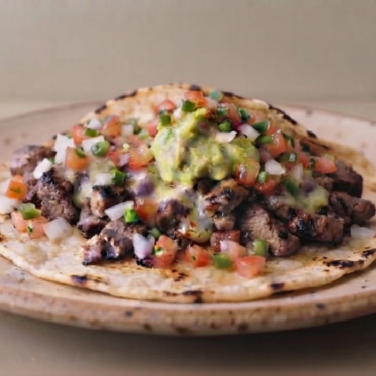 Taco de Asada con Queso