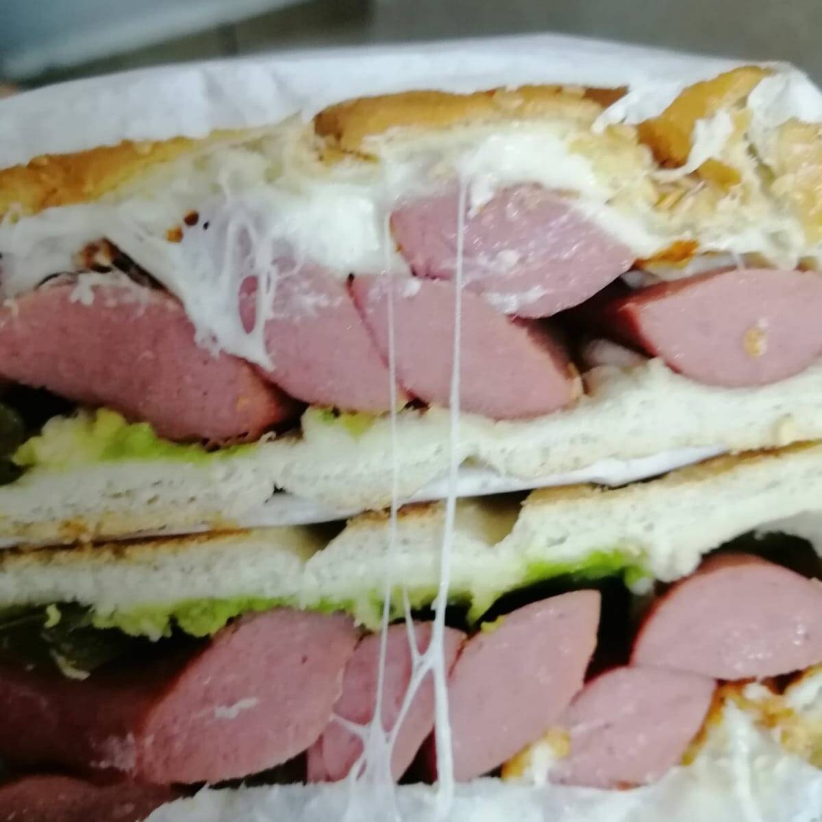 Salchicha con Quesillo