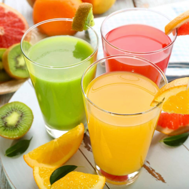 Refresque seu dia com nossos sucos naturais — puro sabor e energia! Clique e escolha o seu sabor preferido.