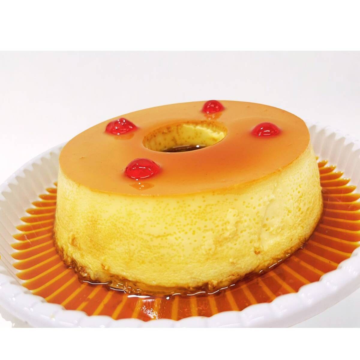 Clássico pudim de leite condensado, cremoso e lisinho, coberto com calda de caramelo dourado. Na medida certa para adoçar o seu dia.