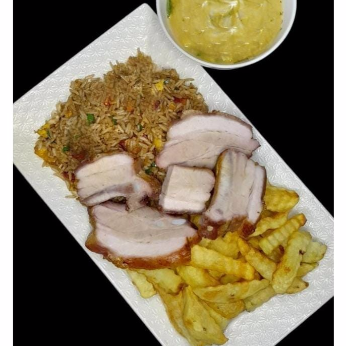 180G. de Chancho+chaufa+papas fritas