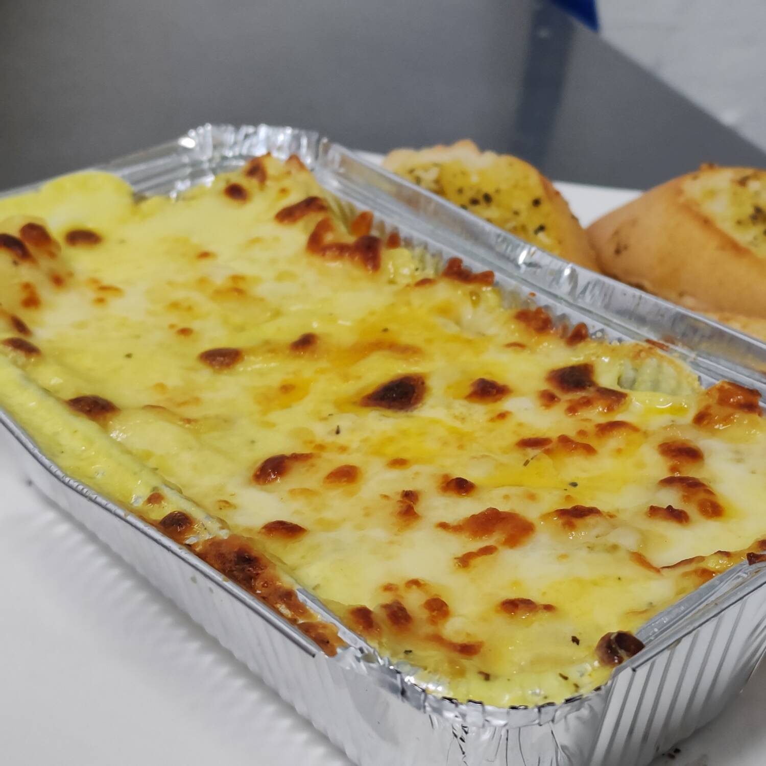 Lasagna Pollo + Refresco 355ml