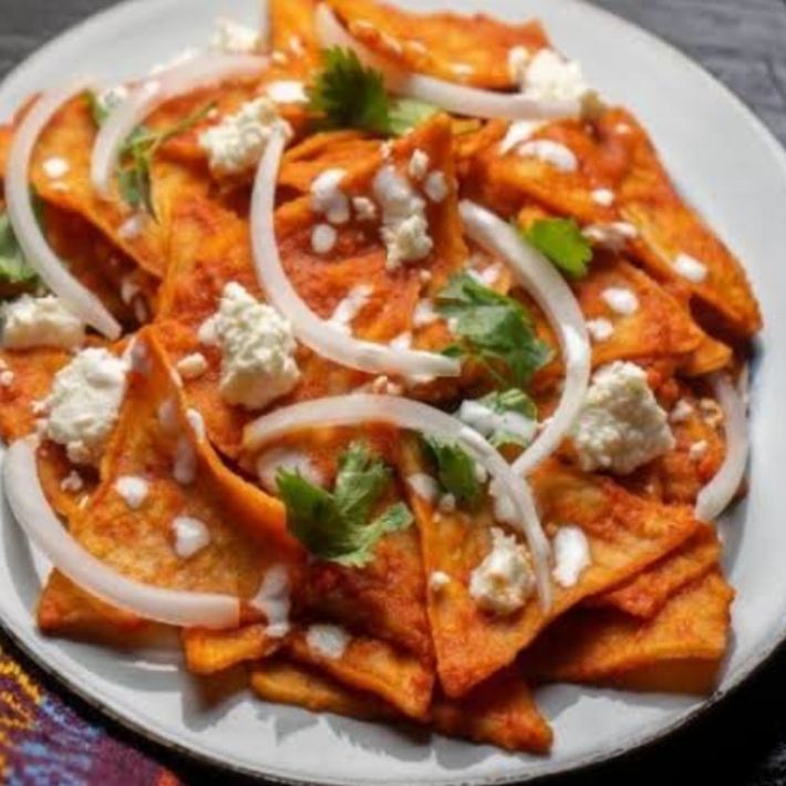 Chilaquiles con Pechuga Asada