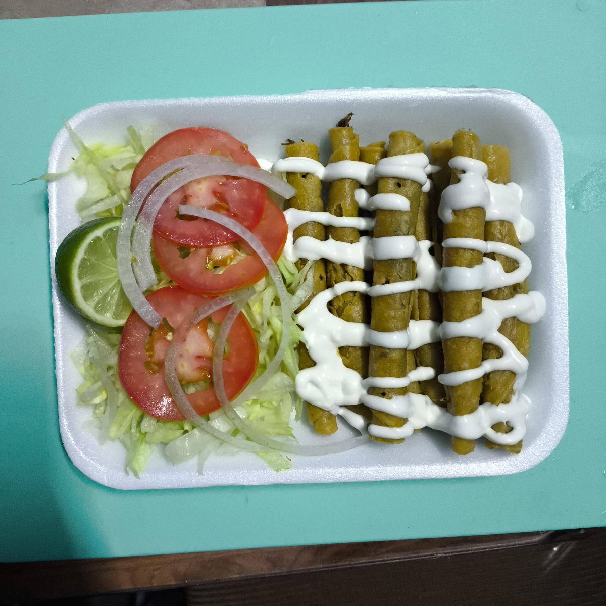 Taquitos Dorados de Carne con 8 Tacos