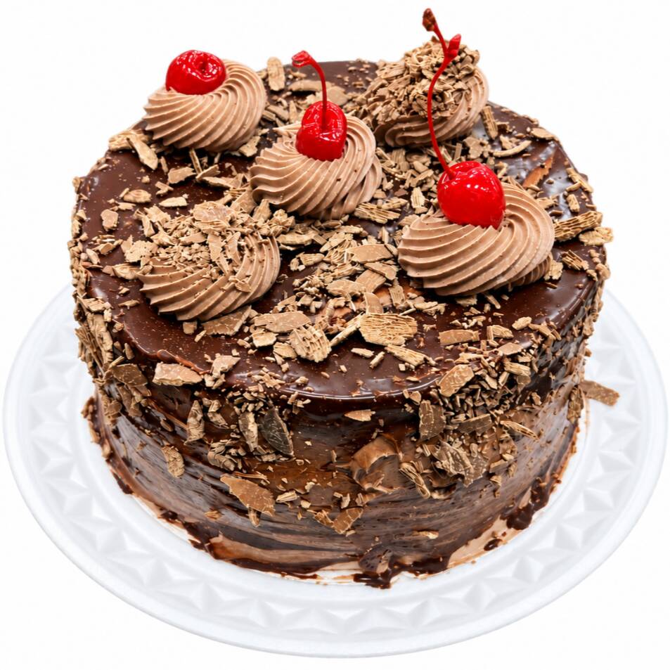 Bolo com 2 camadas de recheios com massa de chocolate artesanal com recheio de uma deliciosa mousse de chocolate com gotas de chocolate, com cobertura de chantilly de chocolate e uma ganache de chocolate ao leite com raspas de chocolate.