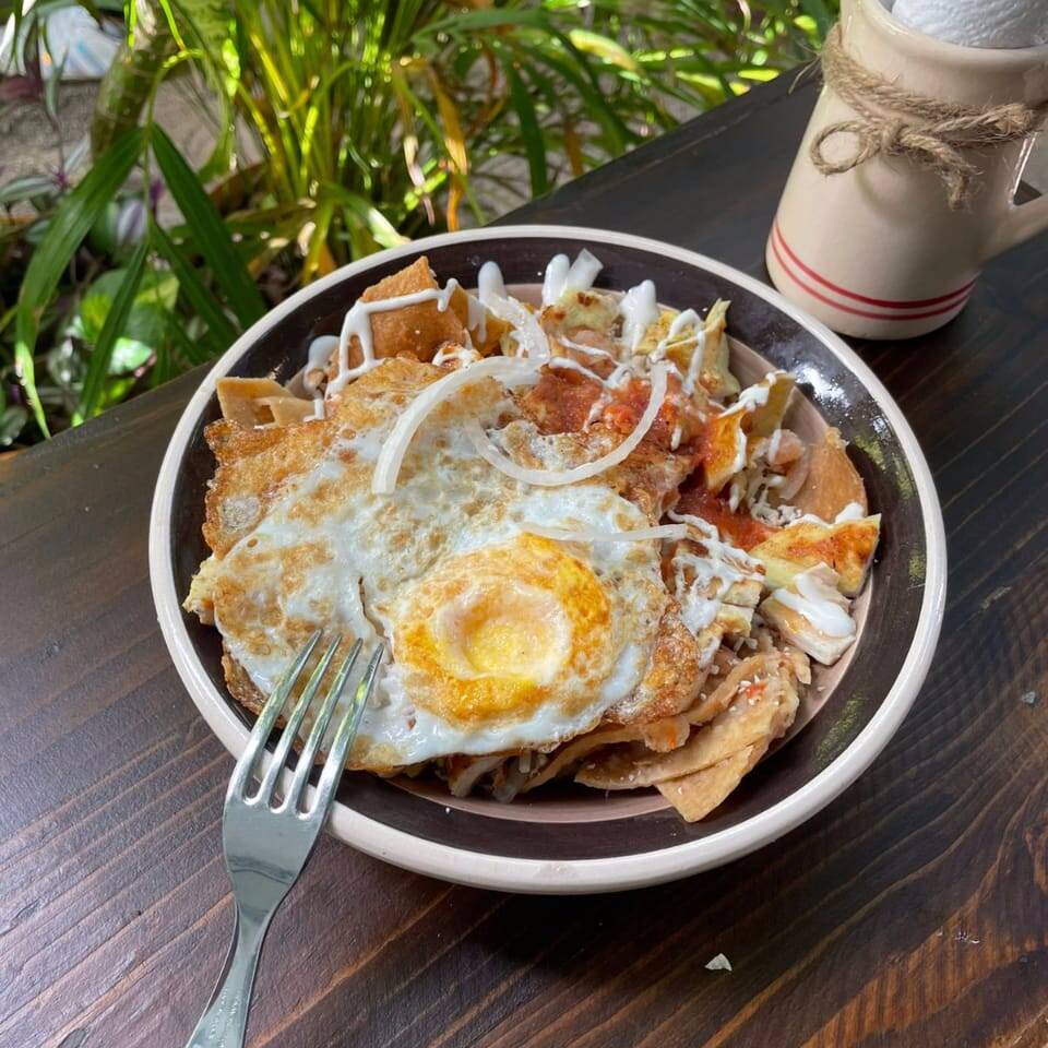 Chilaquiles con Huevo