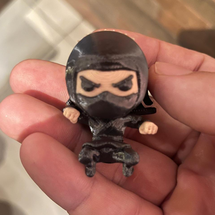 O misterioso e cobiçado ninja preto. Com esse estilo dark, colabora para o seu sushi ficar ainda mais divertido.