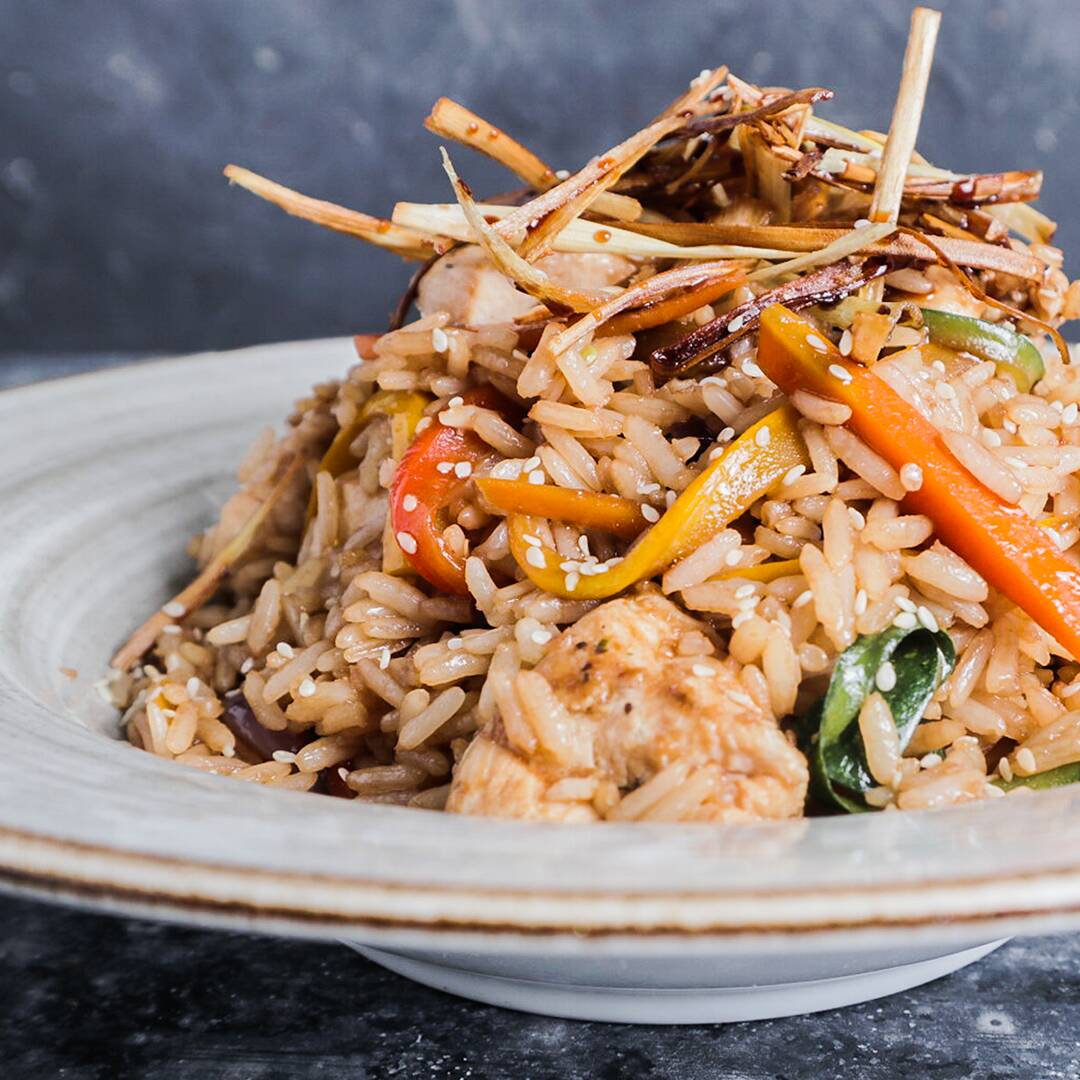 Arroz wok pollo