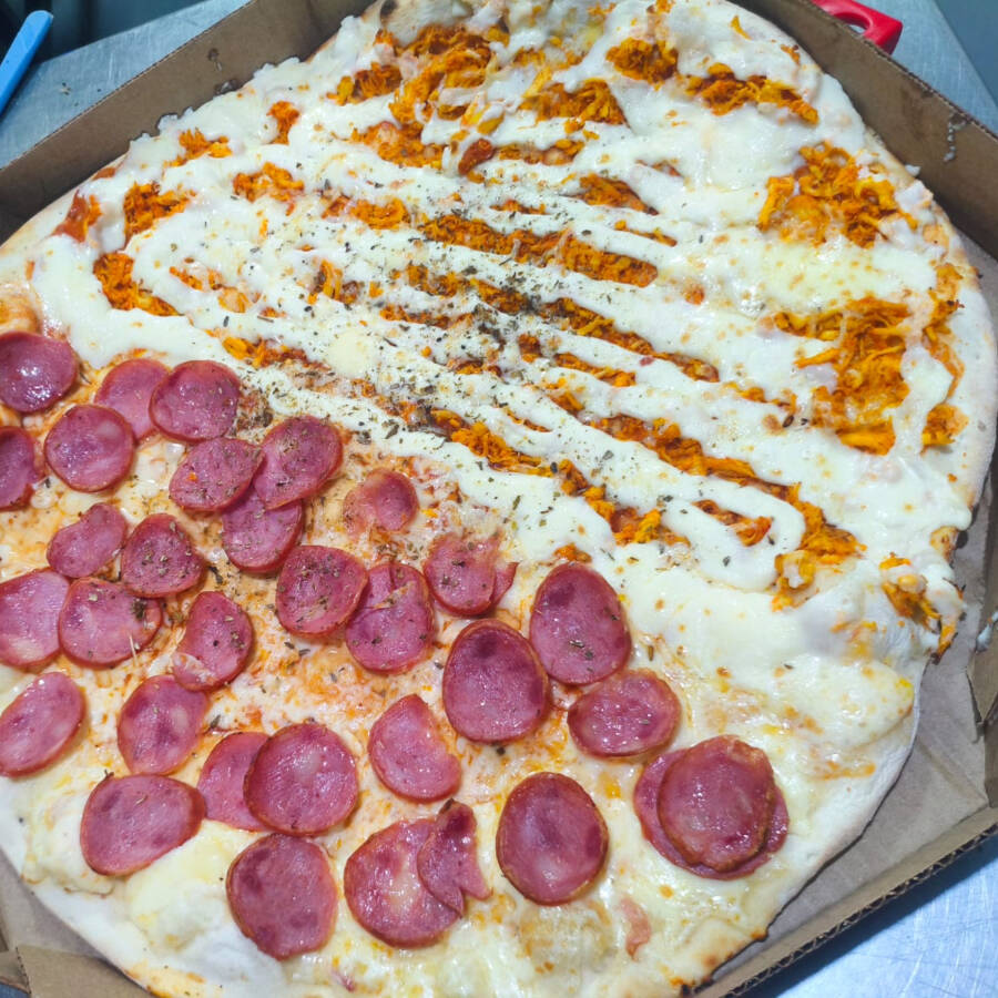 Calabresa e Frango Com requeijão