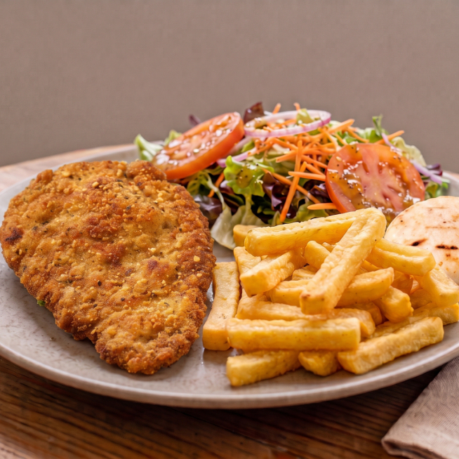 Milanesa de cerdo + papas + Coca cola