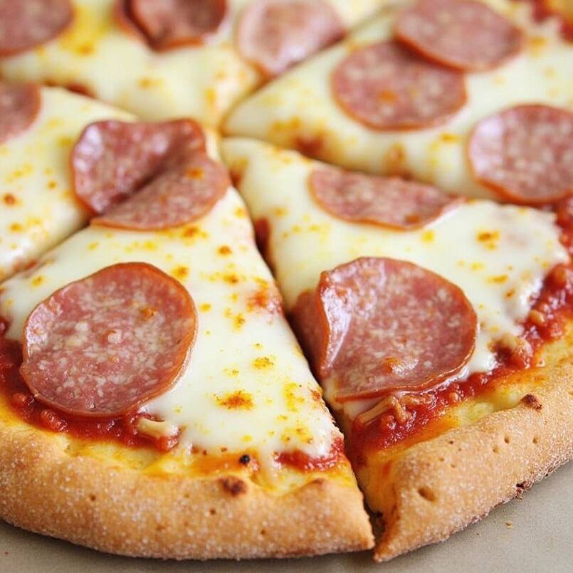 Pizza Mediana Salami